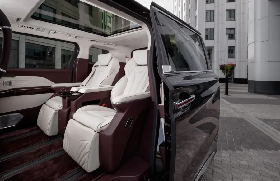 Hongqi HQ9 стал победителем премии Гран-при За рулем в номинации Минивэны